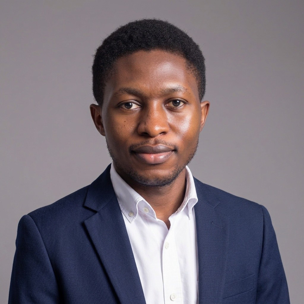 Samson Abosede Headshot
